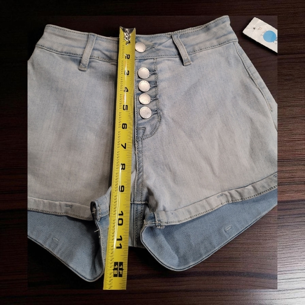 KENDALL & KYLIE - 22" Waist Women's Light Blue Denim Shorts - Picture 7 of 8